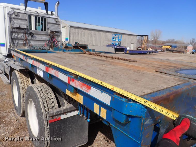 image for item DS7029 2004 Ledwell  drop deck trailer