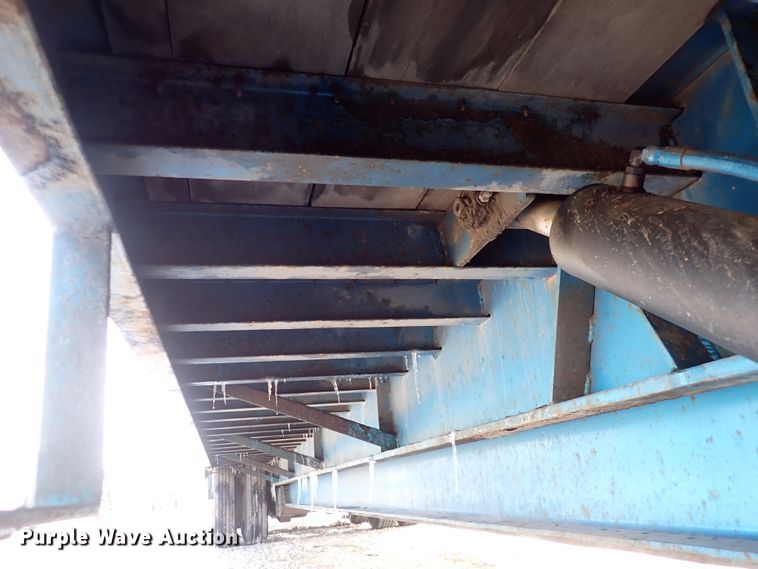 image for item DS7029 2004 Ledwell  drop deck trailer