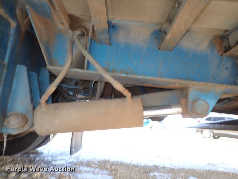 image for item DS7029 2004 Ledwell  drop deck trailer