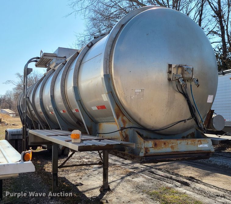image for item IF9351 1969  Tank trailer