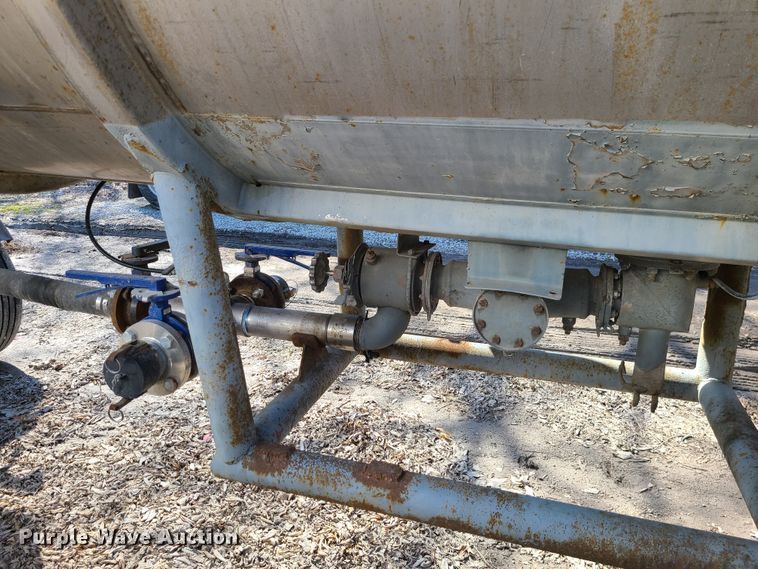 image for item IF9351 1969  Tank trailer