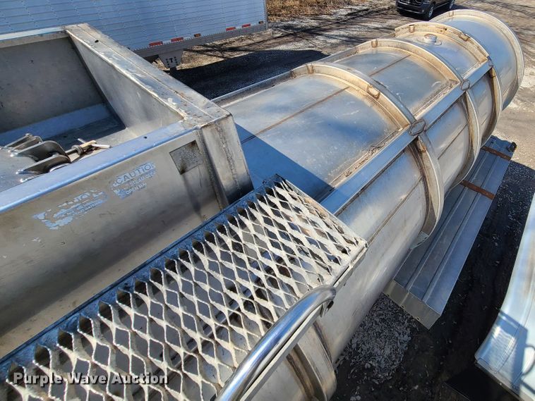 image for item IF9351 1969  Tank trailer