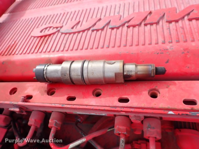 image for item IH9666 Cummins CM2350  engine