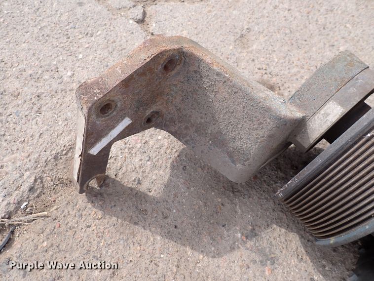 image for item IH9666 Cummins CM2350  engine