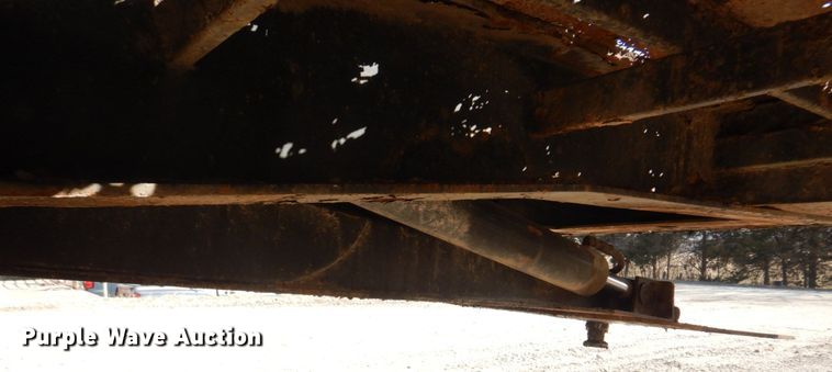 image for item IM9641 1997 Landoll  drop deck equipment trailer