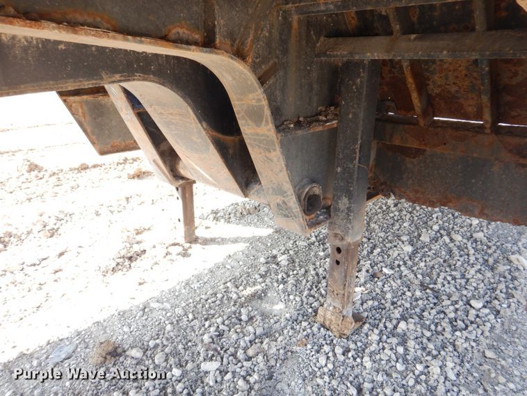 image for item IM9641 1997 Landoll  drop deck equipment trailer