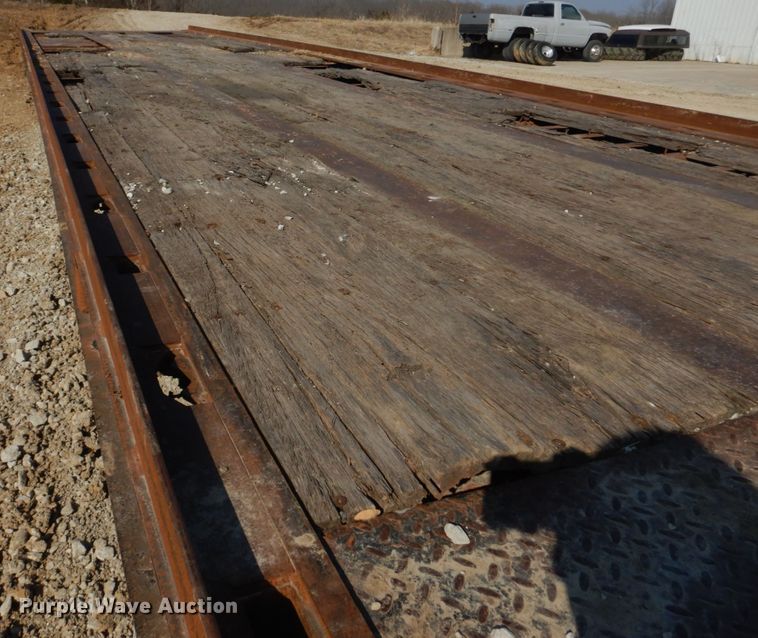 image for item IM9641 1997 Landoll  drop deck equipment trailer