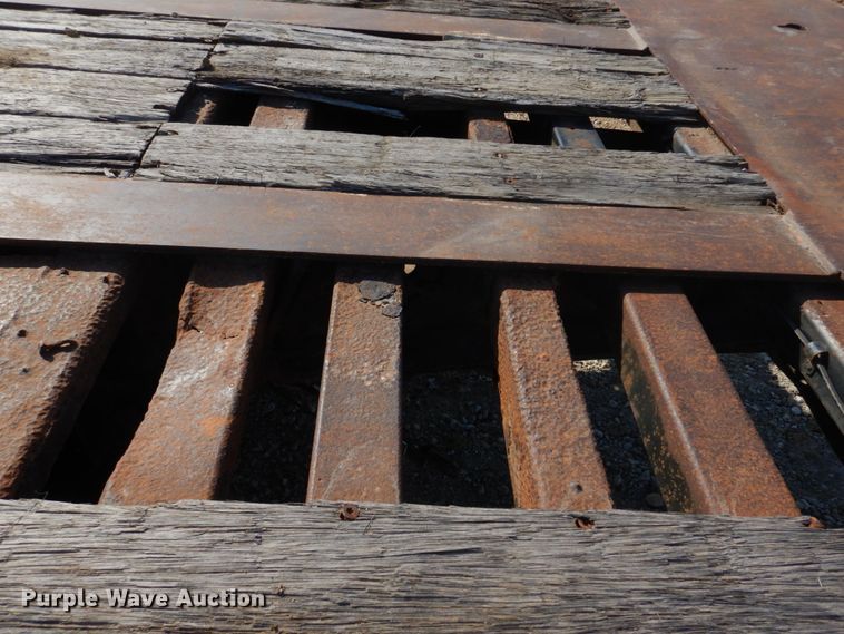 image for item IM9641 1997 Landoll  drop deck equipment trailer