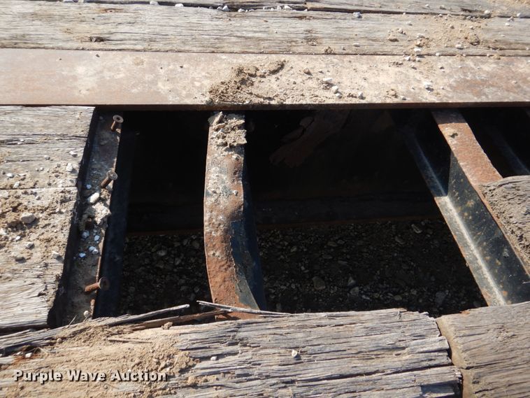 image for item IM9641 1997 Landoll  drop deck equipment trailer