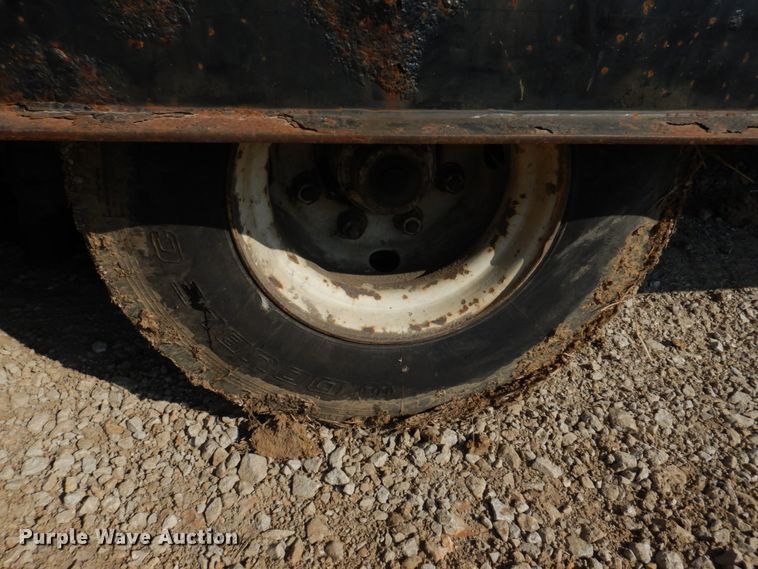 image for item IM9641 1997 Landoll  drop deck equipment trailer