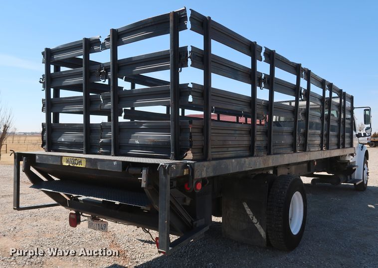 image for item IY9149 2007 Freightliner M2  flatbed truck