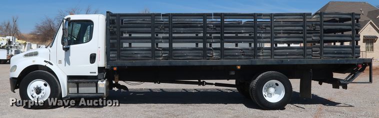 image for item IY9149 2007 Freightliner M2  flatbed truck