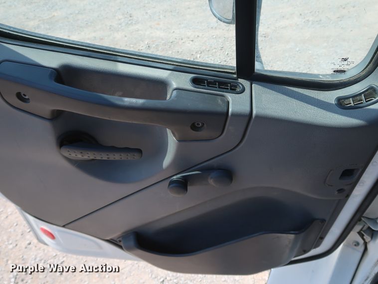 image for item IY9149 2007 Freightliner M2  flatbed truck