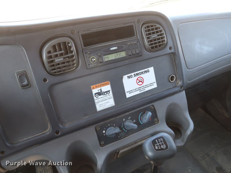 image for item IY9149 2007 Freightliner M2  flatbed truck