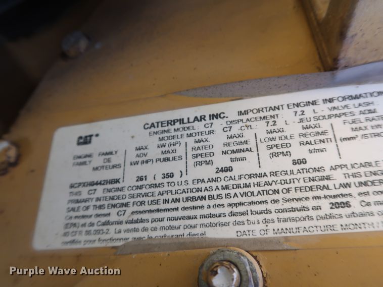 image for item IY9149 2007 Freightliner M2  flatbed truck