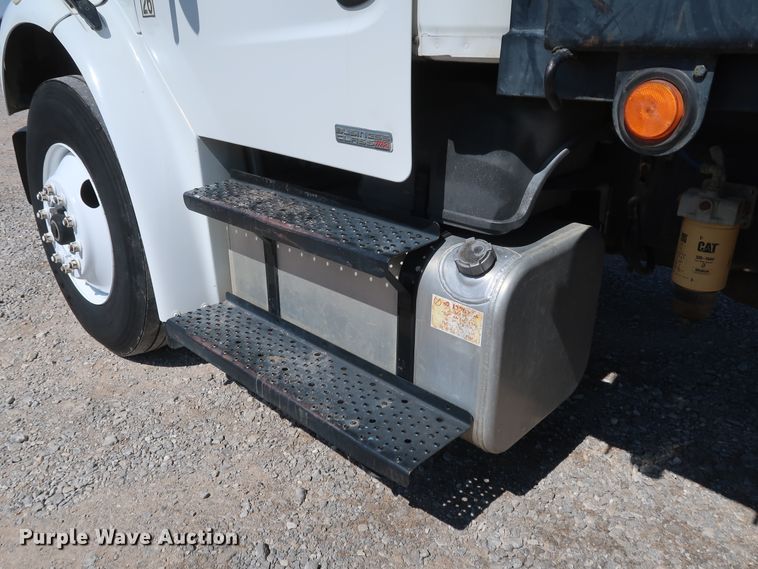 image for item IY9149 2007 Freightliner M2  flatbed truck