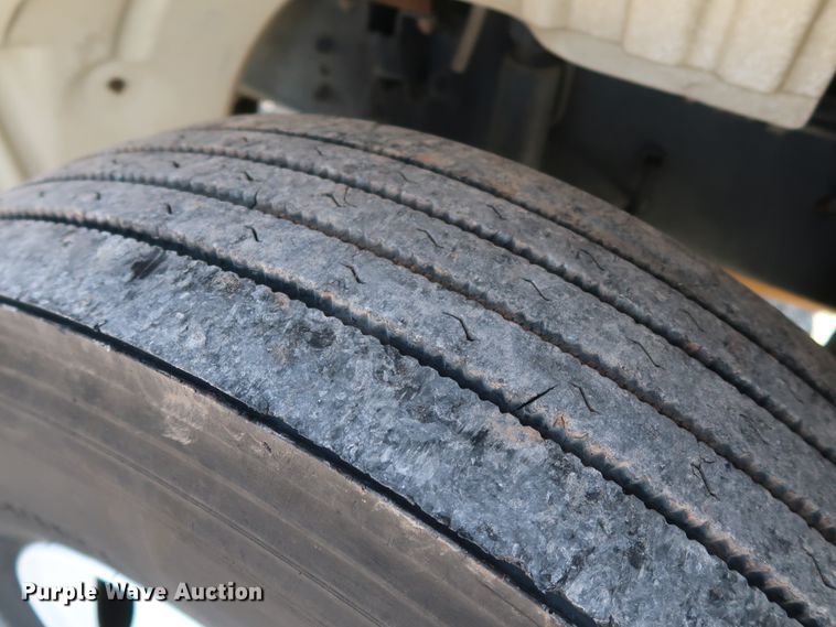 image for item IY9149 2007 Freightliner M2  flatbed truck