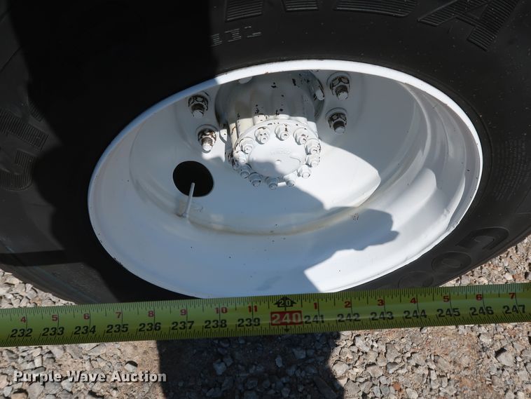 image for item IY9149 2007 Freightliner M2  flatbed truck