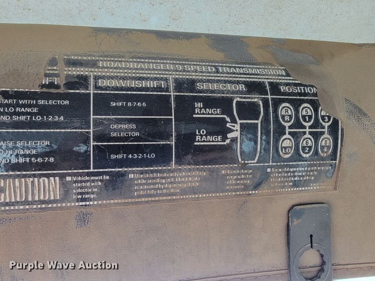 image for item JE9929 1992 Ford Aero Max L9000  water truck