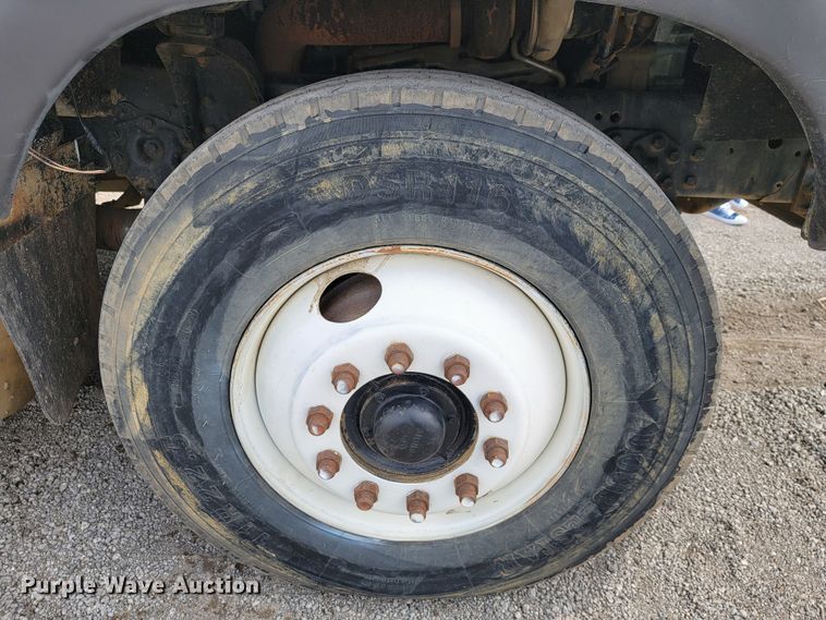 image for item JE9929 1992 Ford Aero Max L9000  water truck