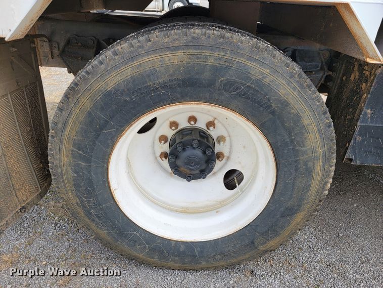 image for item JE9929 1992 Ford Aero Max L9000  water truck