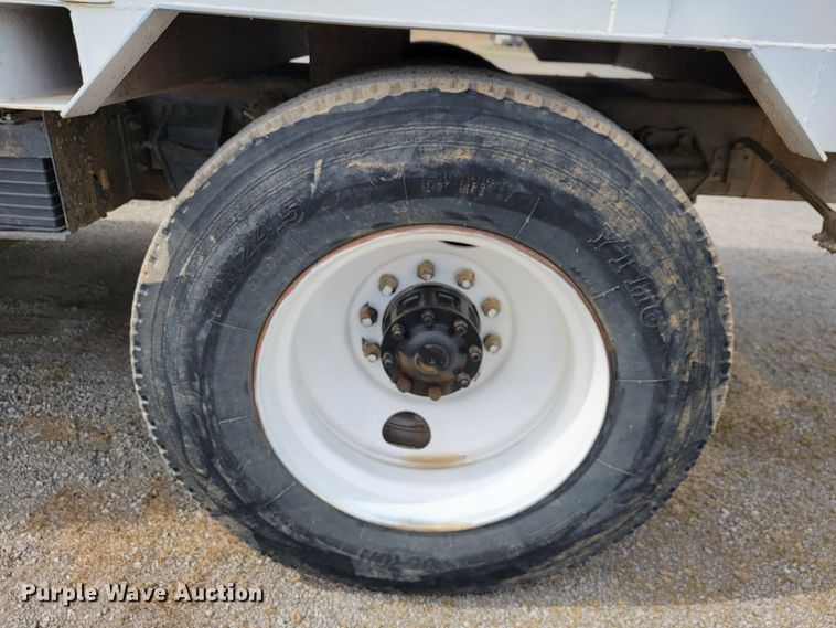 image for item JE9929 1992 Ford Aero Max L9000  water truck