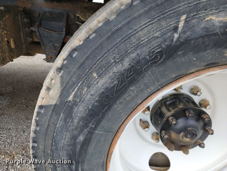 image for item JE9929 1992 Ford Aero Max L9000  water truck