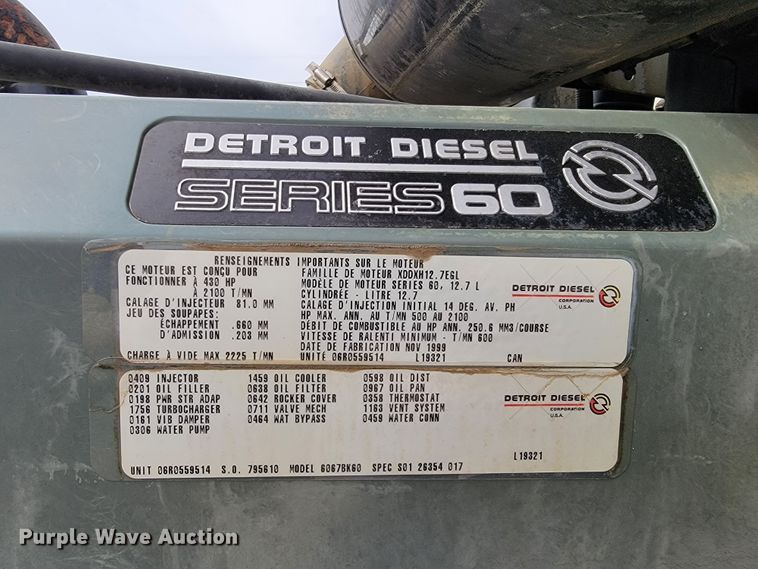 image for item JE9932 2000 Freightliner FLD120  semi truck