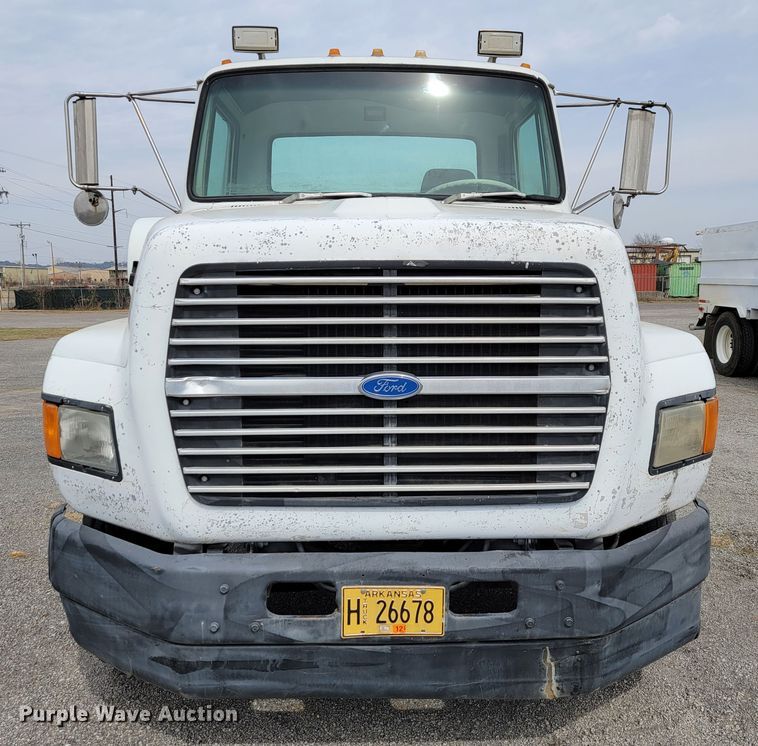 image for item JE9933 1992 Ford Aeromax I9000  semi truck