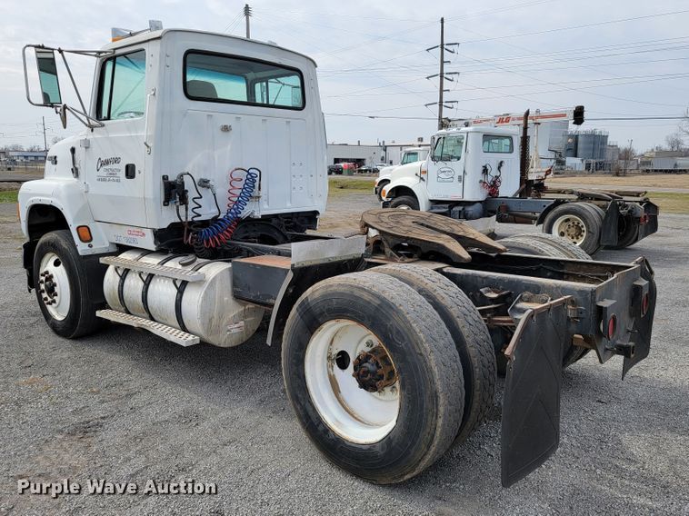 image for item JE9933 1992 Ford Aeromax I9000  semi truck