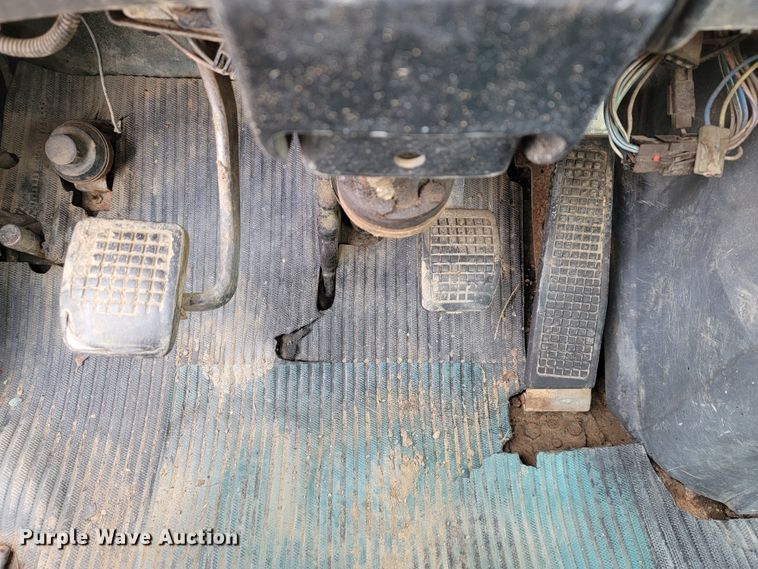 image for item JE9933 1992 Ford Aeromax I9000  semi truck