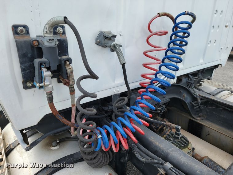 image for item JE9933 1992 Ford Aeromax I9000  semi truck