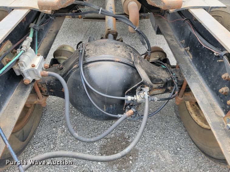 image for item JE9933 1992 Ford Aeromax I9000  semi truck