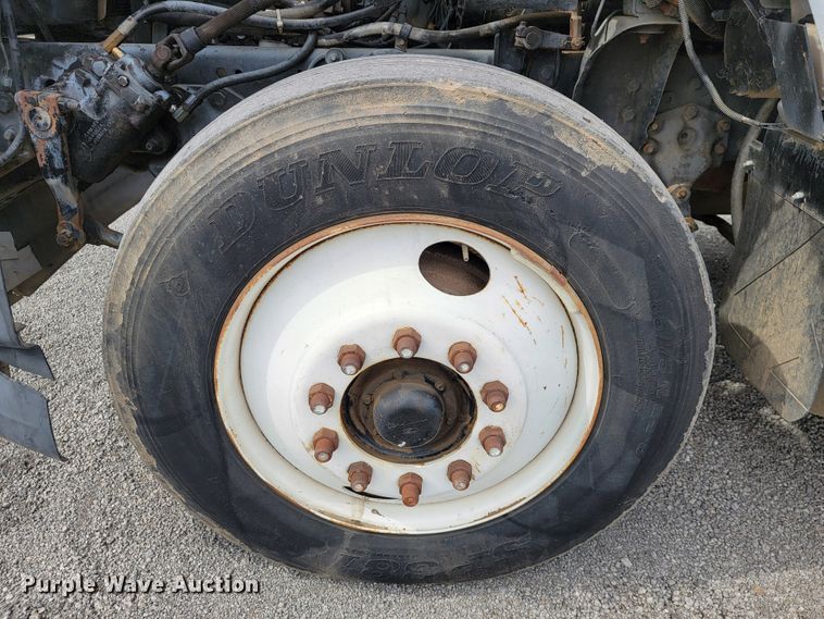 image for item JE9933 1992 Ford Aeromax I9000  semi truck