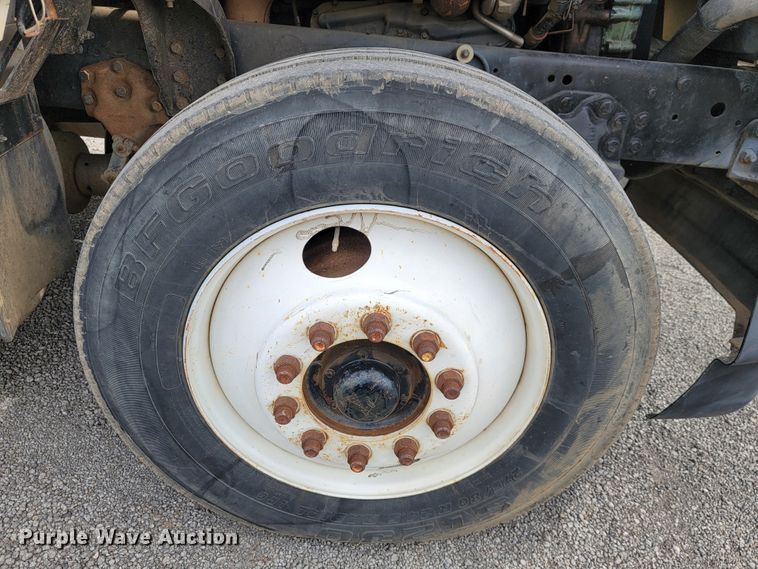 image for item JE9933 1992 Ford Aeromax I9000  semi truck