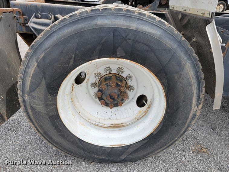 image for item JE9933 1992 Ford Aeromax I9000  semi truck