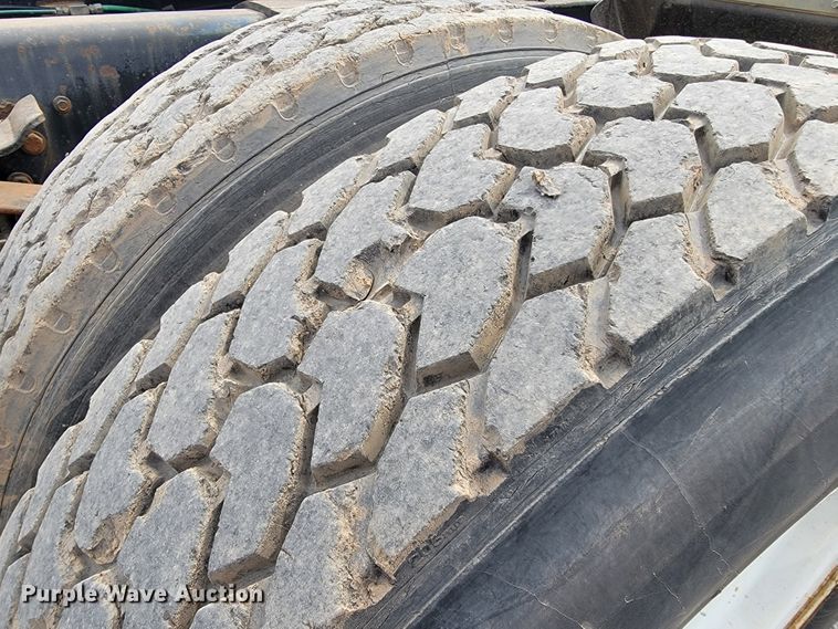 image for item JE9933 1992 Ford Aeromax I9000  semi truck