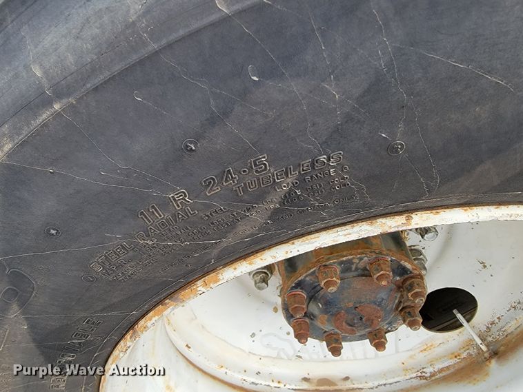 image for item JE9933 1992 Ford Aeromax I9000  semi truck