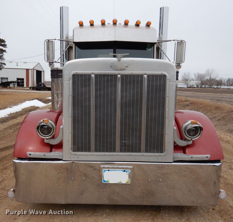 image for item JK9525 2001 Peterbilt 379  semi truck