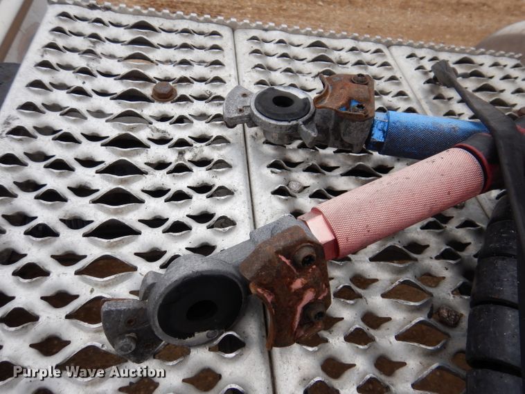 image for item JK9525 2001 Peterbilt 379  semi truck