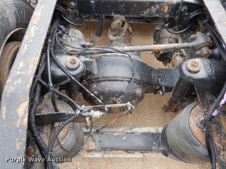 image for item JK9525 2001 Peterbilt 379  semi truck