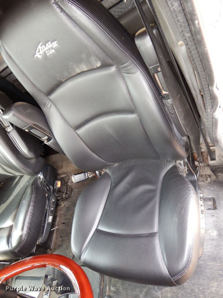 image for item JK9525 2001 Peterbilt 379  semi truck