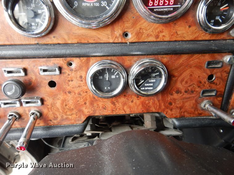 image for item JK9525 2001 Peterbilt 379  semi truck