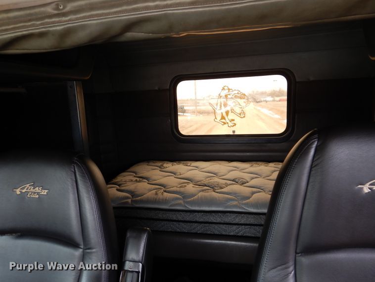 image for item JK9525 2001 Peterbilt 379  semi truck