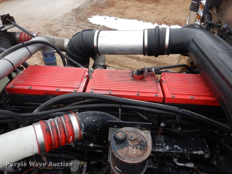 image for item JK9525 2001 Peterbilt 379  semi truck