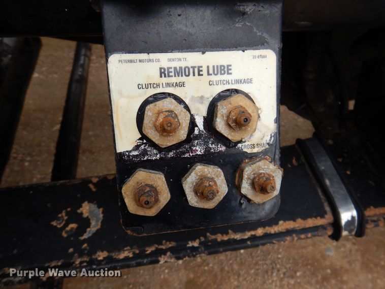 image for item JK9525 2001 Peterbilt 379  semi truck