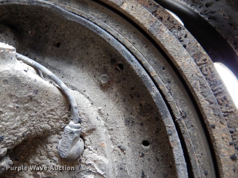 image for item JK9525 2001 Peterbilt 379  semi truck