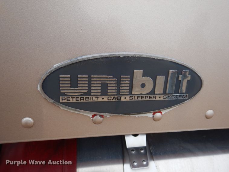 image for item JK9525 2001 Peterbilt 379  semi truck