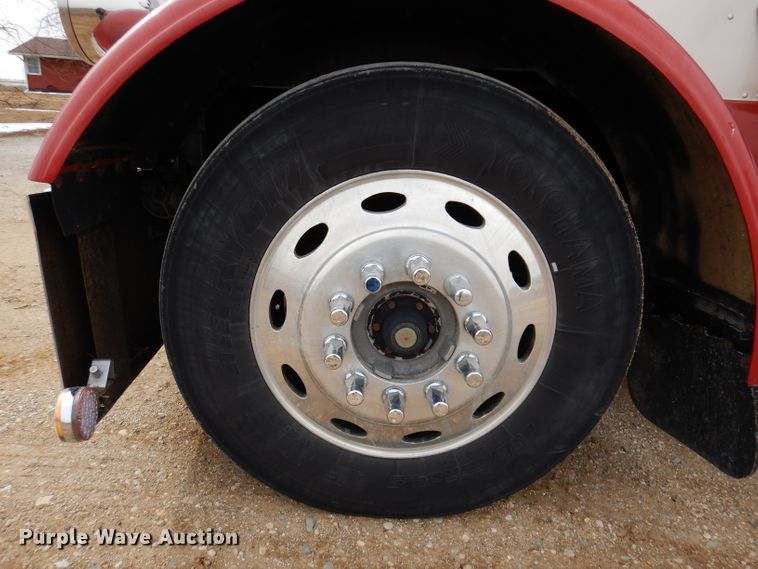 image for item JK9525 2001 Peterbilt 379  semi truck