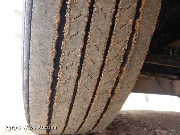 image for item JK9525 2001 Peterbilt 379  semi truck